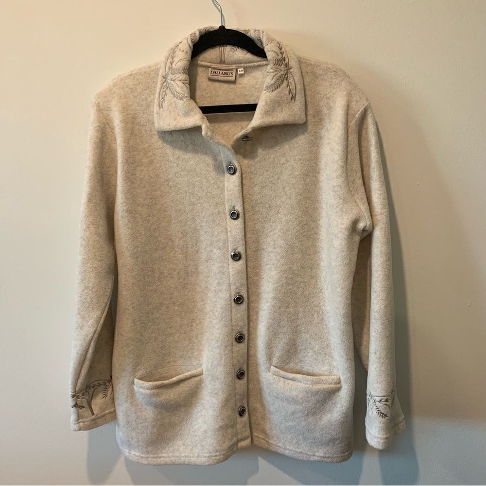 D’ALLAIRD’S Vintage Embroidered Fleece Sweater White Size Medium